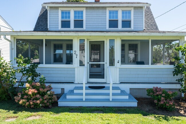 Photo - 27 Ridgewood Ave