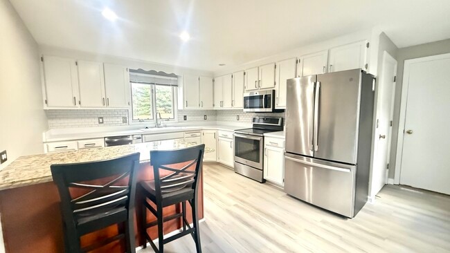 Building Photo - 20 Arthur Dr Unit 3