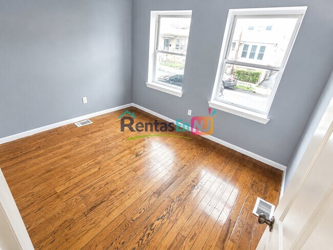 Photo - 49-51-51 Brookdale Ave Unidad 1F
