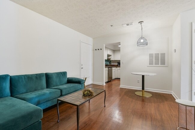 Photo - 1808 State St Unit 307