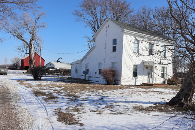 Building Photo - 1258 Summerville Rd Rental