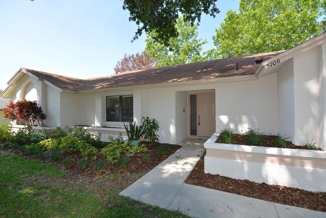 Photo - WINDERMERE 4br 2.5ba POOL HOME. Rent includes pool service!