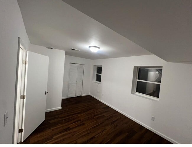 Photo - 280 Seaview Ave