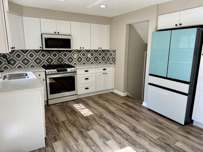 Photo - Beautifully Renovated 2 Bed, 1.5 Bath Condo in Westerville
