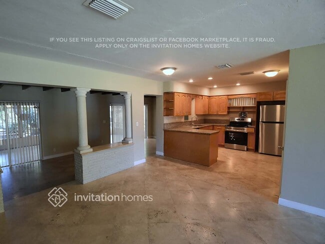 2720 SW 15th Ct