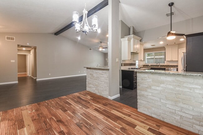 Photo - 8806 Lakeside Forest Dr