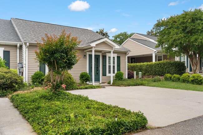 Photo - 115 Chloe Ln