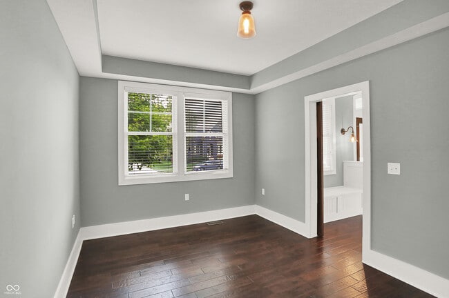 Photo - 16893 Oak Manor Dr