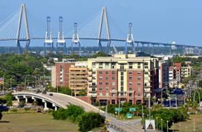 Building Photo - Fully Furnished, Awesome 1 Bedroom 1.5 Bath Condo in Excellent Location