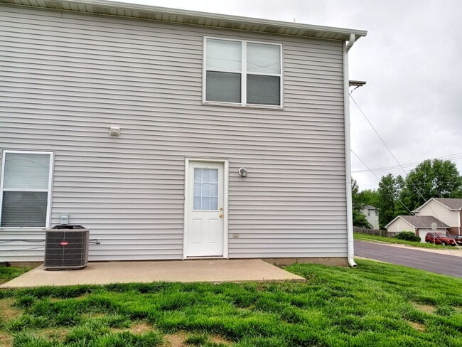 Photo - 2401-2403-2403 Northampton Dr