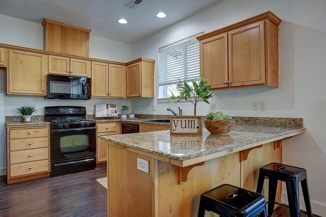 Photo - Great SW Bend Home Minutes from the Old Mill!