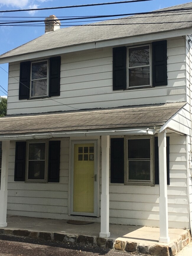 Photo - 638 Church Rd