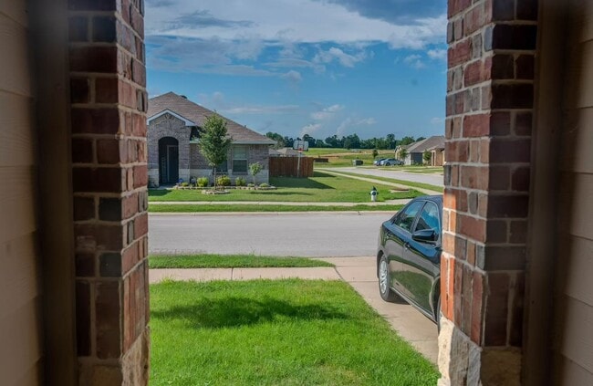 Photo - 332 Pecos Dr
