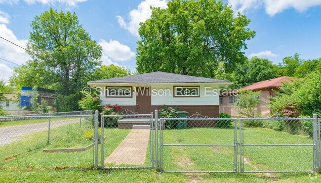 Building Photo - "Charming 3-Bedroom Home in Chattanooga's ...