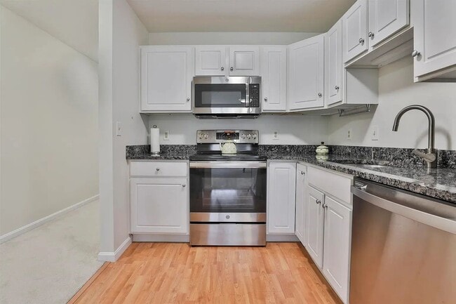 Photo - Nashua NH Unit 3