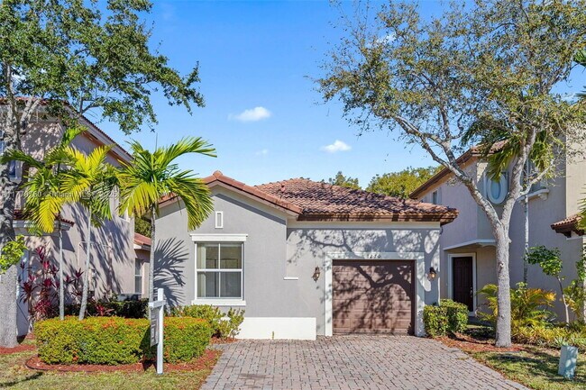 Photo - 1270 NE 39th Ave House