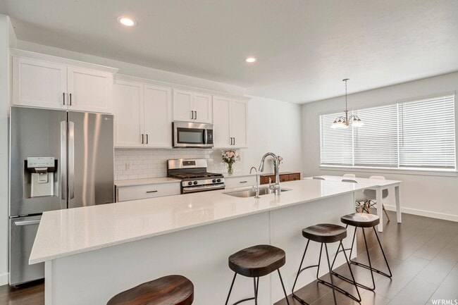 Photo - 456 Willow Leaf Rd
