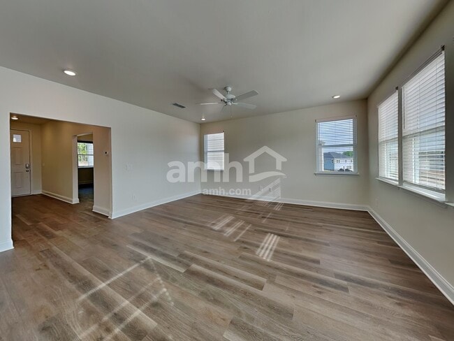 Photo - 3307 Emzy Dr