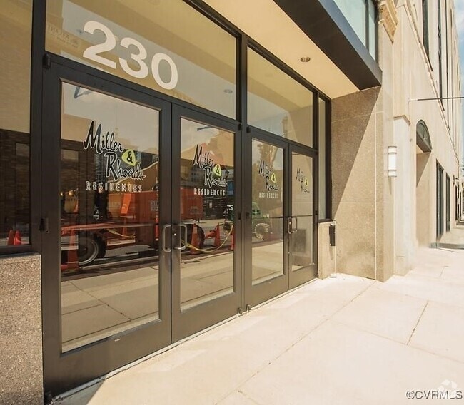Building Photo - 230 N 6th St Rental