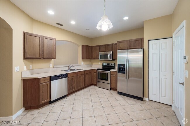 Building Photo - 9745 Roundstone Cir Rental