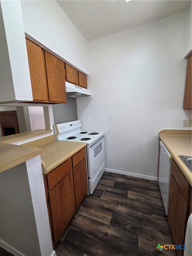 Photo - 2411 W Slaughter Ln