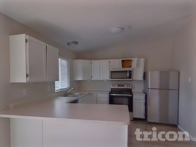 Photo - 308 N 46th Ave