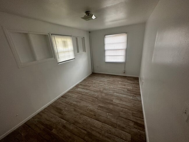 Photo - 3815 Saint Charles Pl