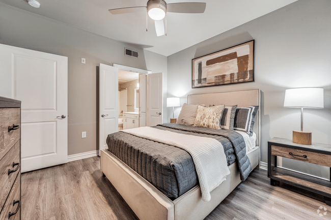 Building Photo - The BLVD Rental
