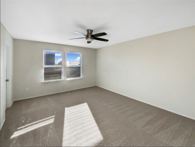 Photo - 325 Bedford Falls Ln