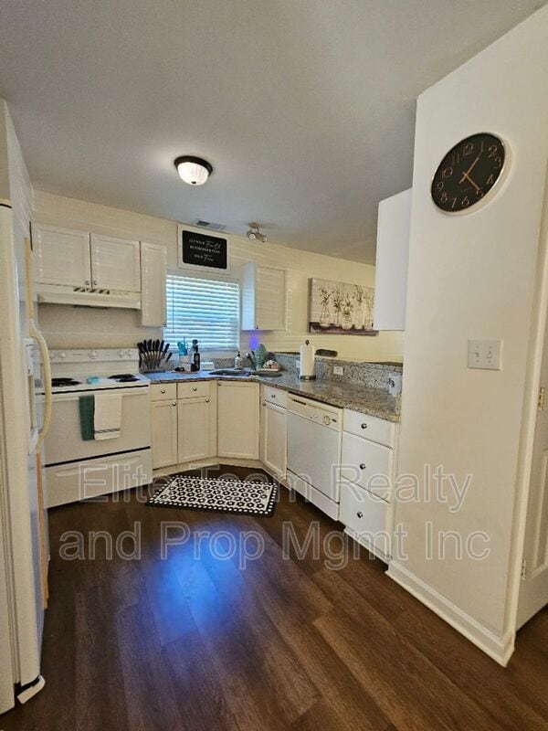 Photo - 336 Lutz Ave