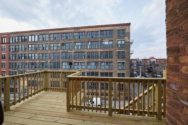 3 bedroom in Chicago IL 60607 - 3 bedroom in Chicago IL 60607 Condo Unit 4S