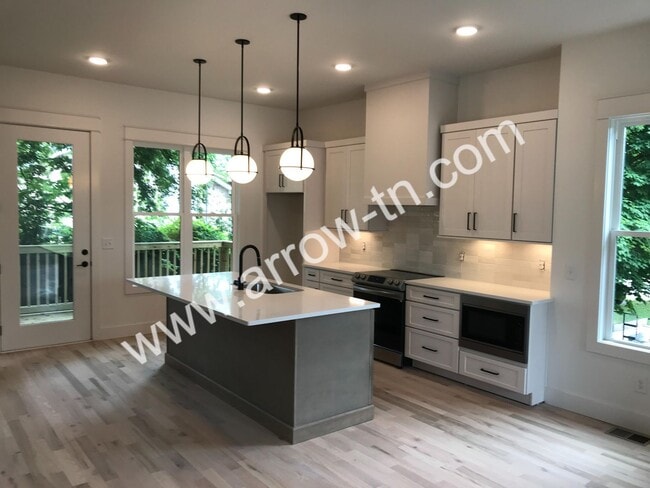 Photo - Beautiful New Construction for Rent in Sou...