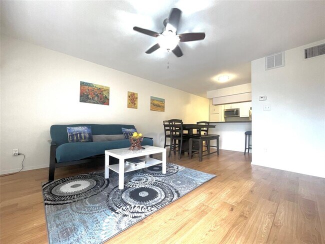 Photo - 2207 Leon St Unit 309
