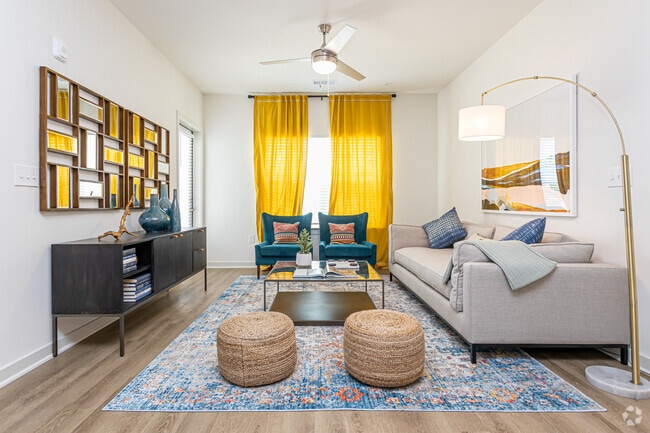 2BR, 2BA - 1,082SF