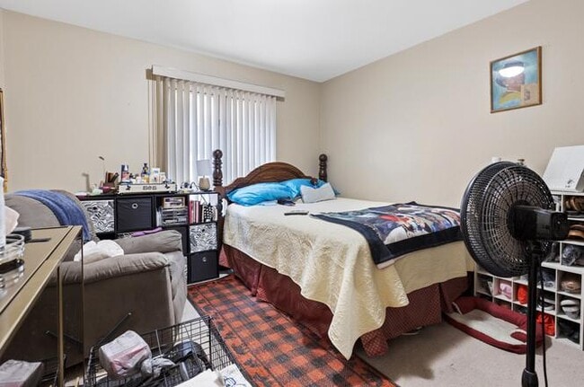 1105 N 19th Ave Unit 2