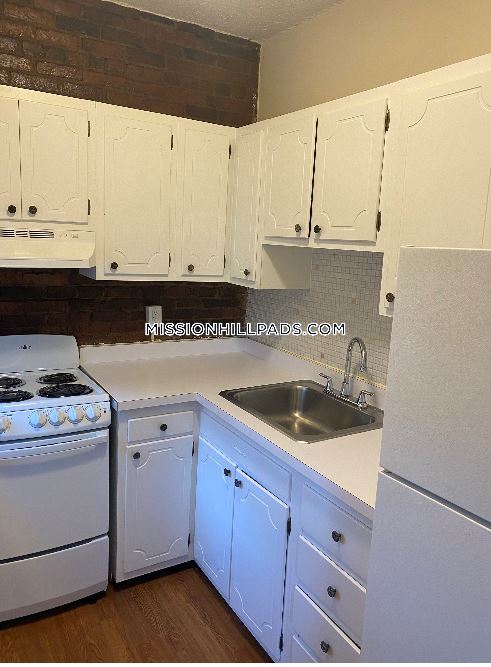 Photo - 70 S Huntington Ave Unit 1