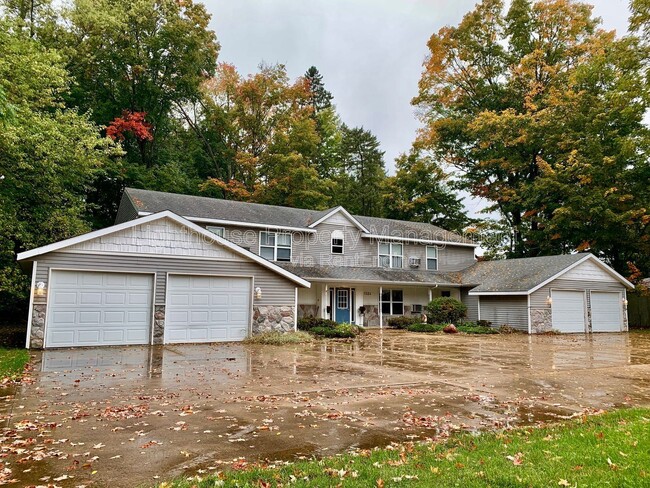 Building Photo - 1324 S Hanover St Unit 2