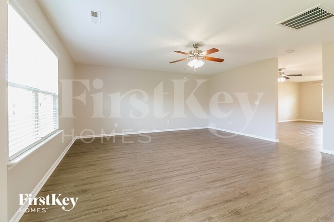 Photo - 6618 Glenville Dr