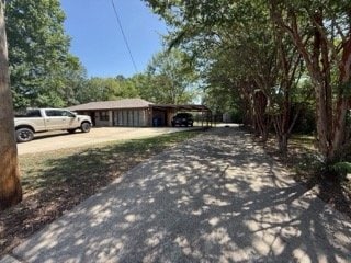 Photo - 2412 Redbud St