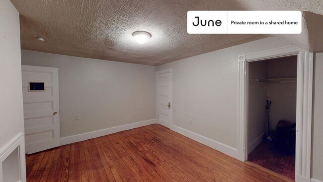 Photo - Room in Shared 6 bed/2 bath home Unit F