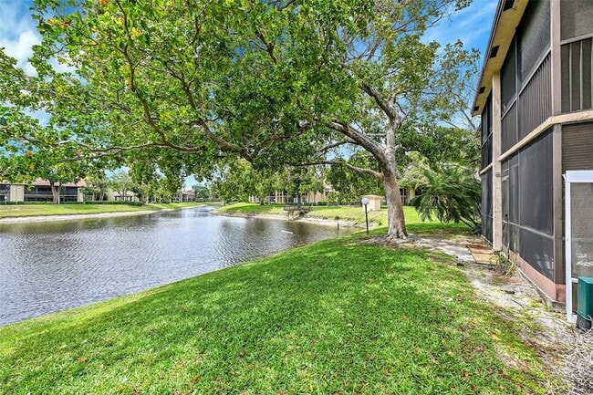 2297 SW 15th St Unit 125