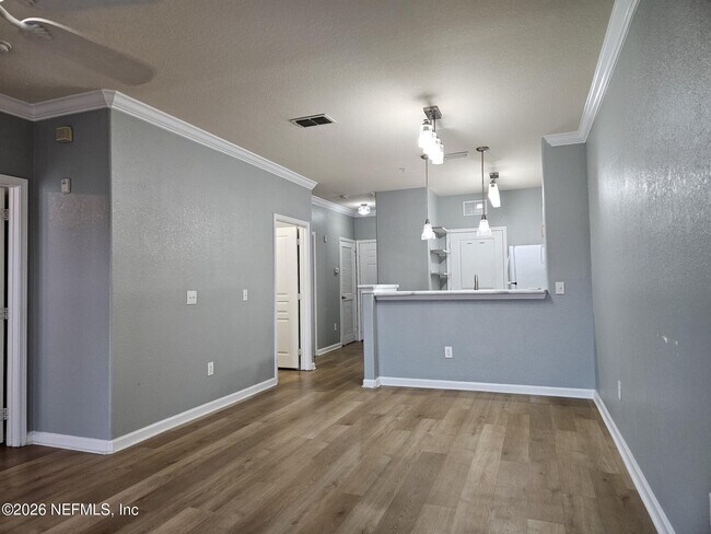 Photo - 8290 Gate Pkwy W Unit 152