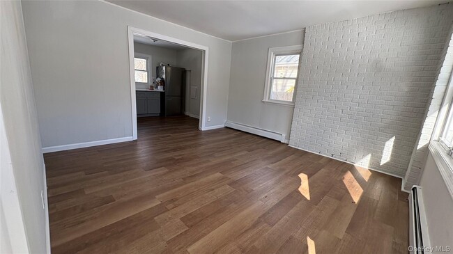 Photo - 72 Judith Dr