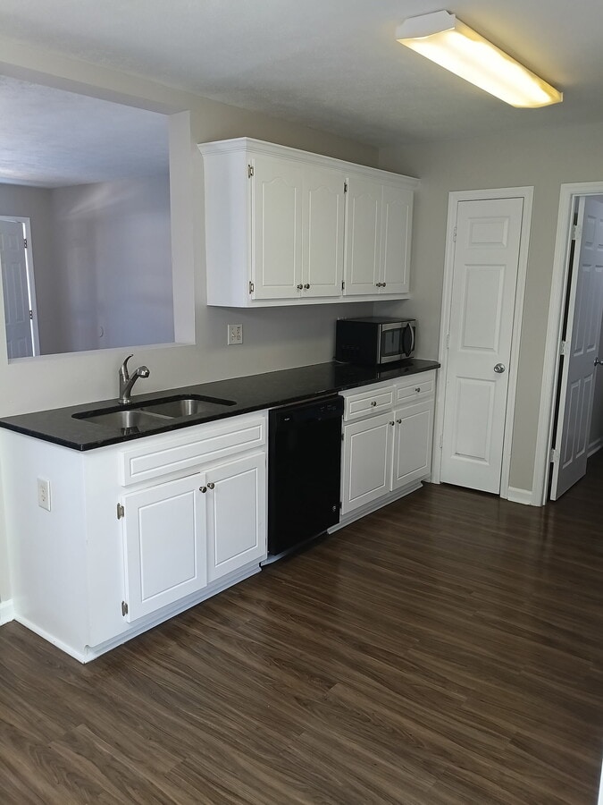 Photo - 2890 Conniston Dr