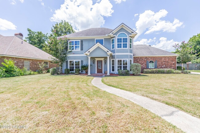 300 Oak Hollow Dr