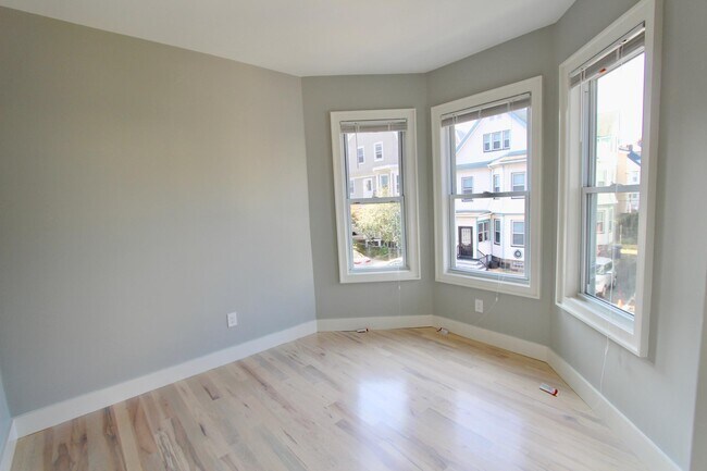 Photo - 24 Tower St Unit 2