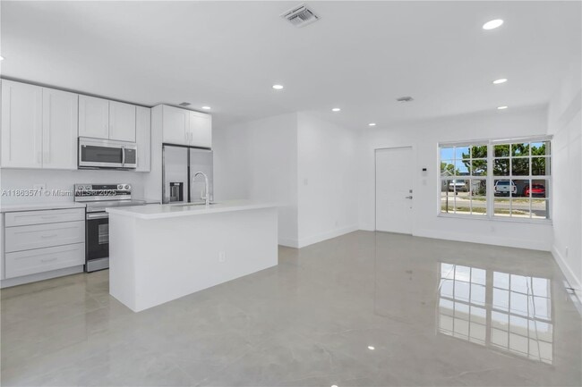 Photo - 1773 Lauderdale Manor Dr