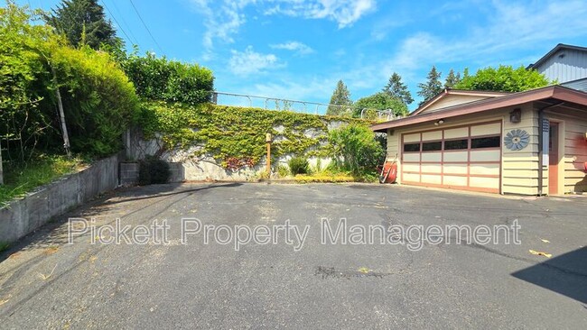 Photo - 8671 Silverdale Way NW