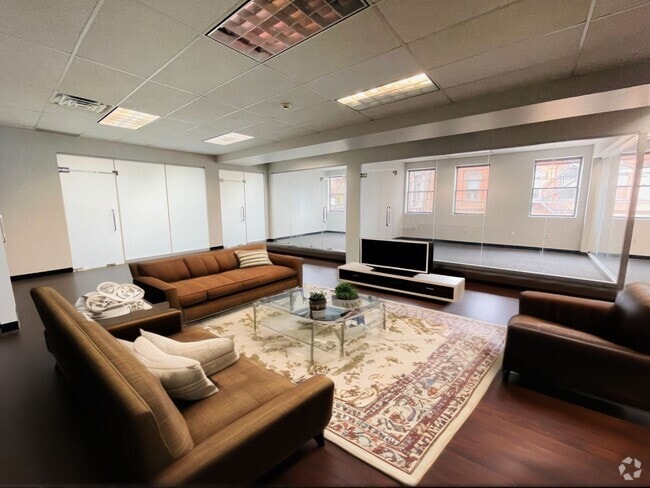 Building Photo - 1801 E Carson St Unit 1801 E Carson St Rental