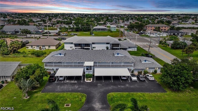 Building Photo - 1203 SW 48th Terrace Unit 202